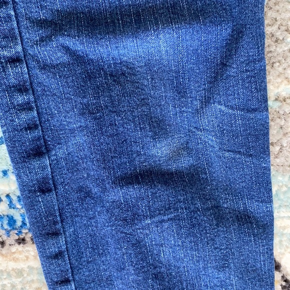 Lady K Loves size small - Picture 3 of 3